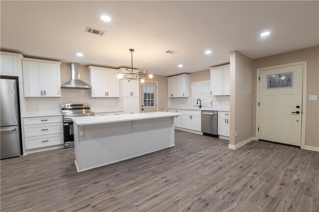 Foto del edificio - 2431 Crestview Ave