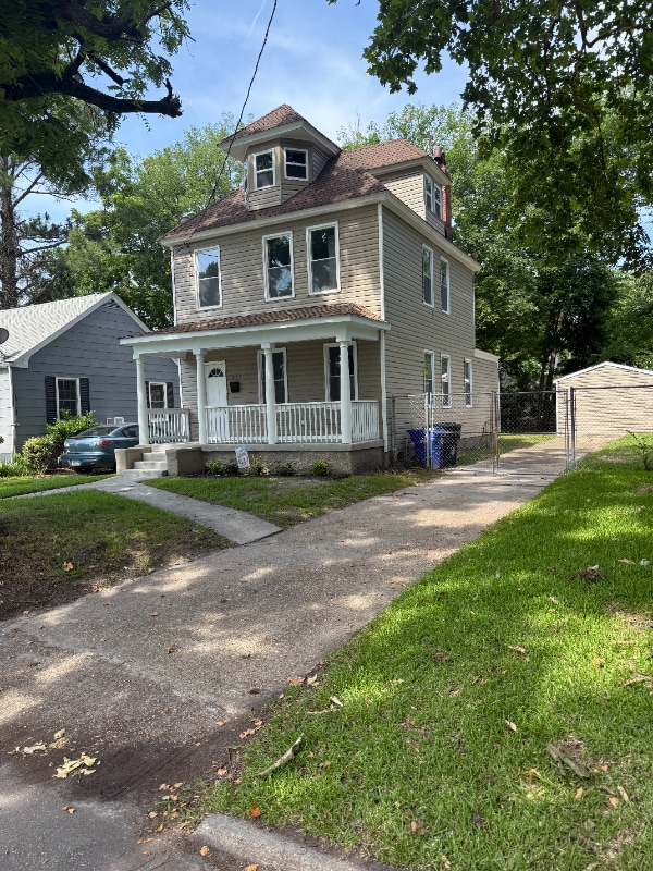 Photo - 1324 Charleston Ave House