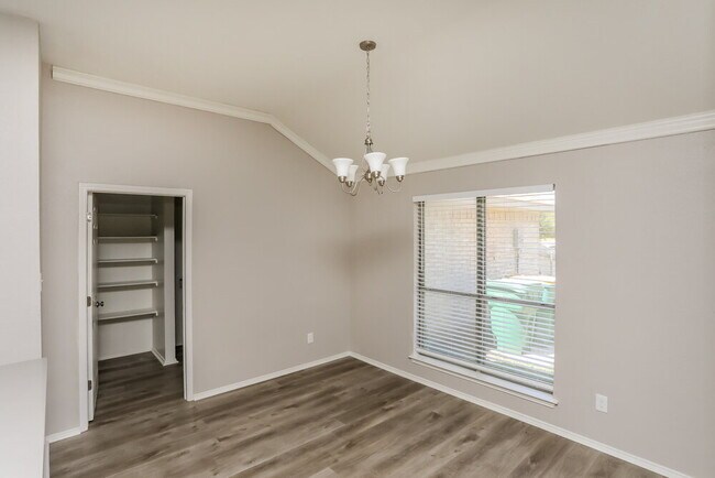 Foto del edificio - 721 S Highland Dr