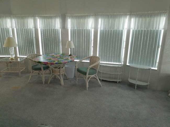 Building Photo - 2/2 Furnished