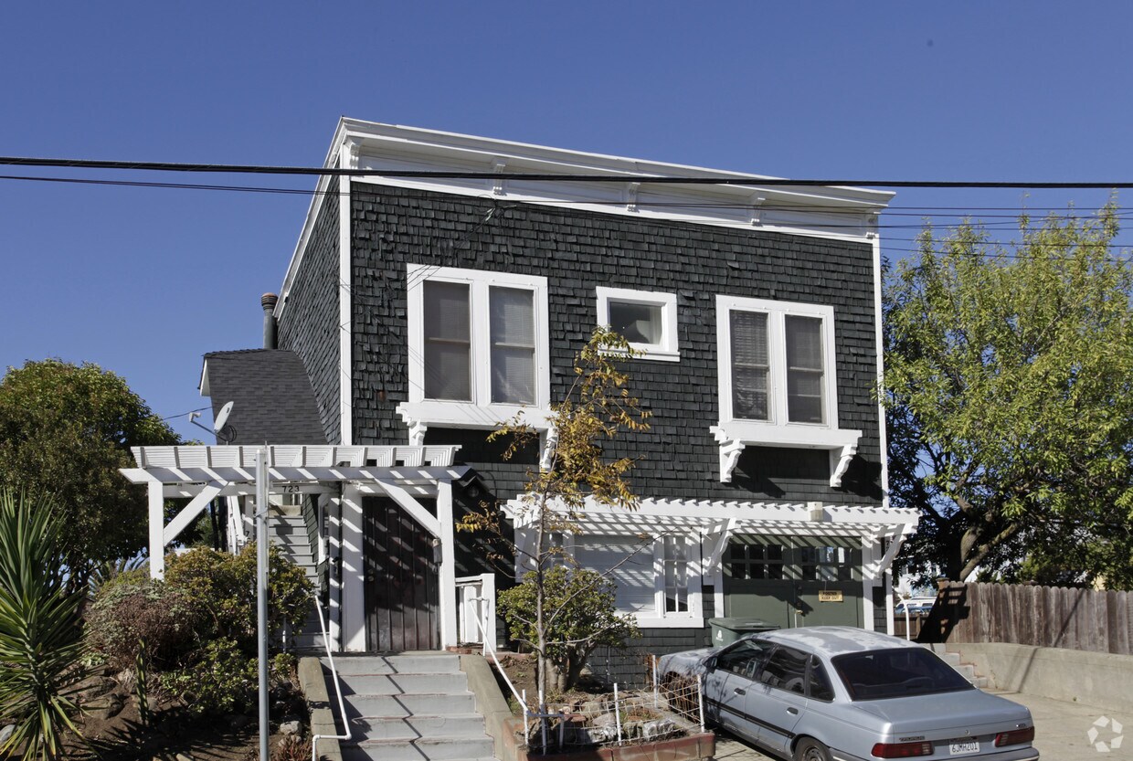 Building Photo - 723-725 Santa Clara St