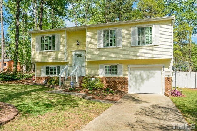 Building Photo - 7921 McGuire Dr