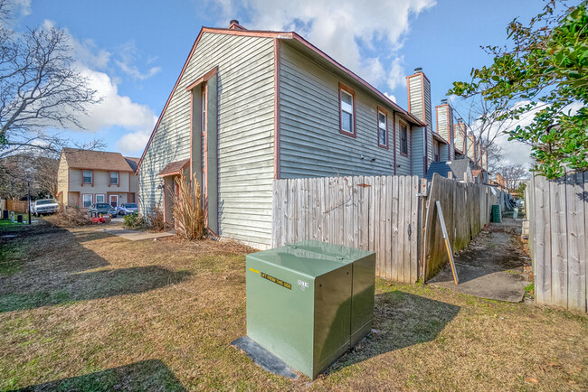 Building Photo - 1430 Woodscape Ln