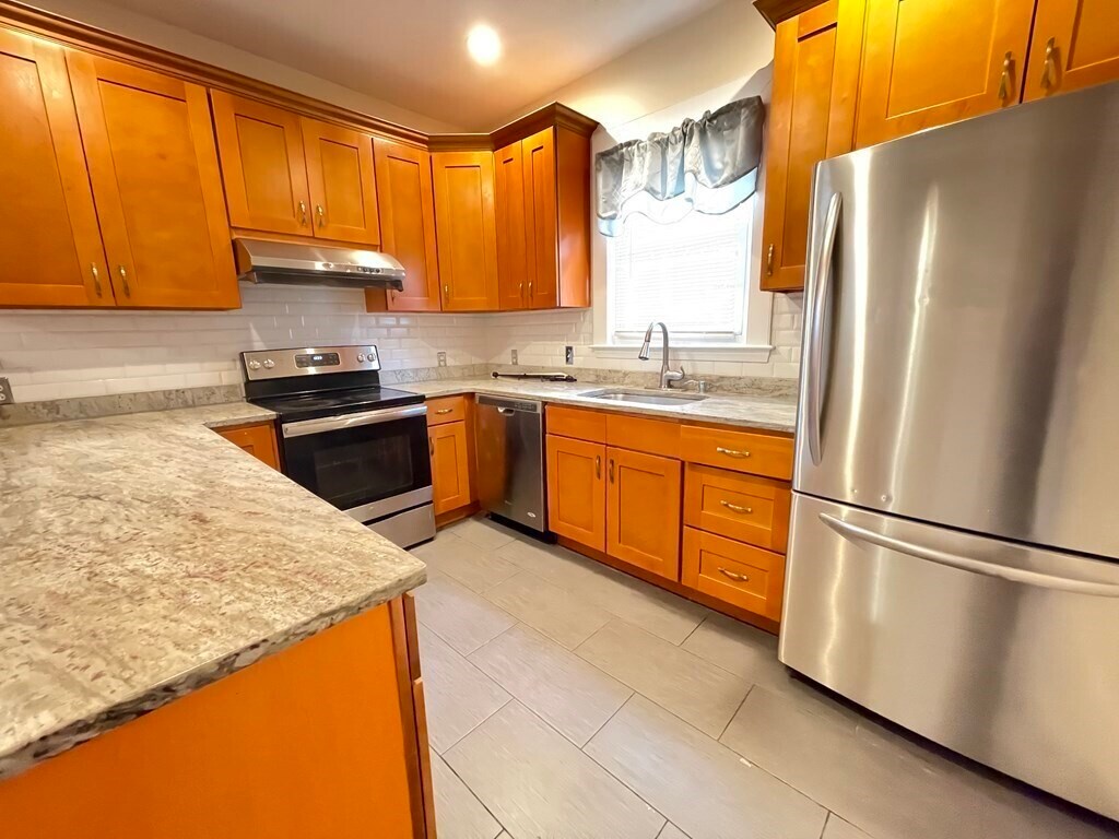 81 South St, Quincy, MA 02169 Townhome Rentals in Quincy MA