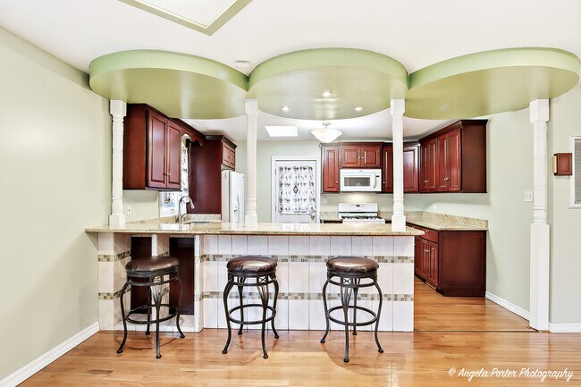 Foto del edificio - 1219 Brentwood Dr