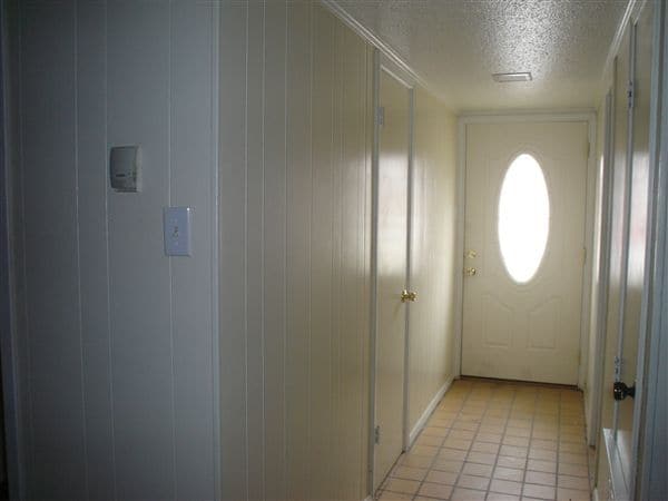 Building Photo - 1806 Highway 35 N