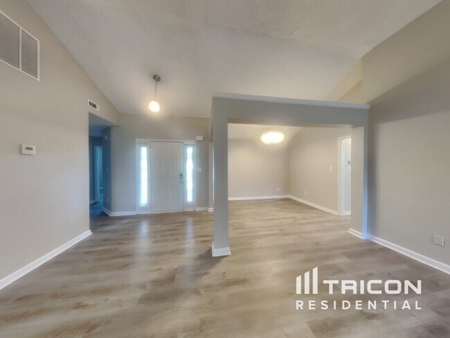 Foto del edificio - 5093 River Overlook Way
