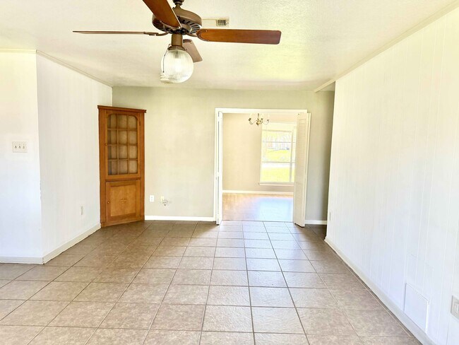 Building Photo - 10389 Browning Dr