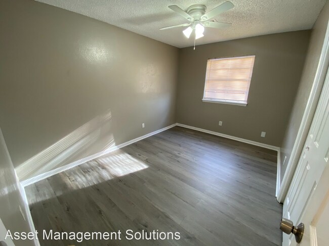 Building Photo - 3 br, 2 bath House - 1803 Fox Avenue