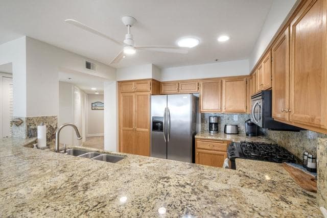 Foto del edificio - 400 N Pacific St