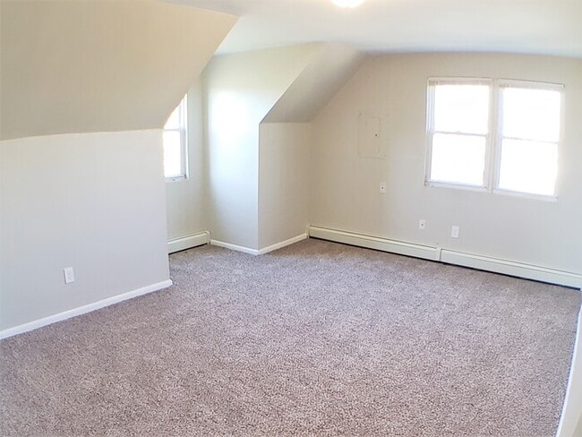 Building Photo - large and newly renovated 2nd floor