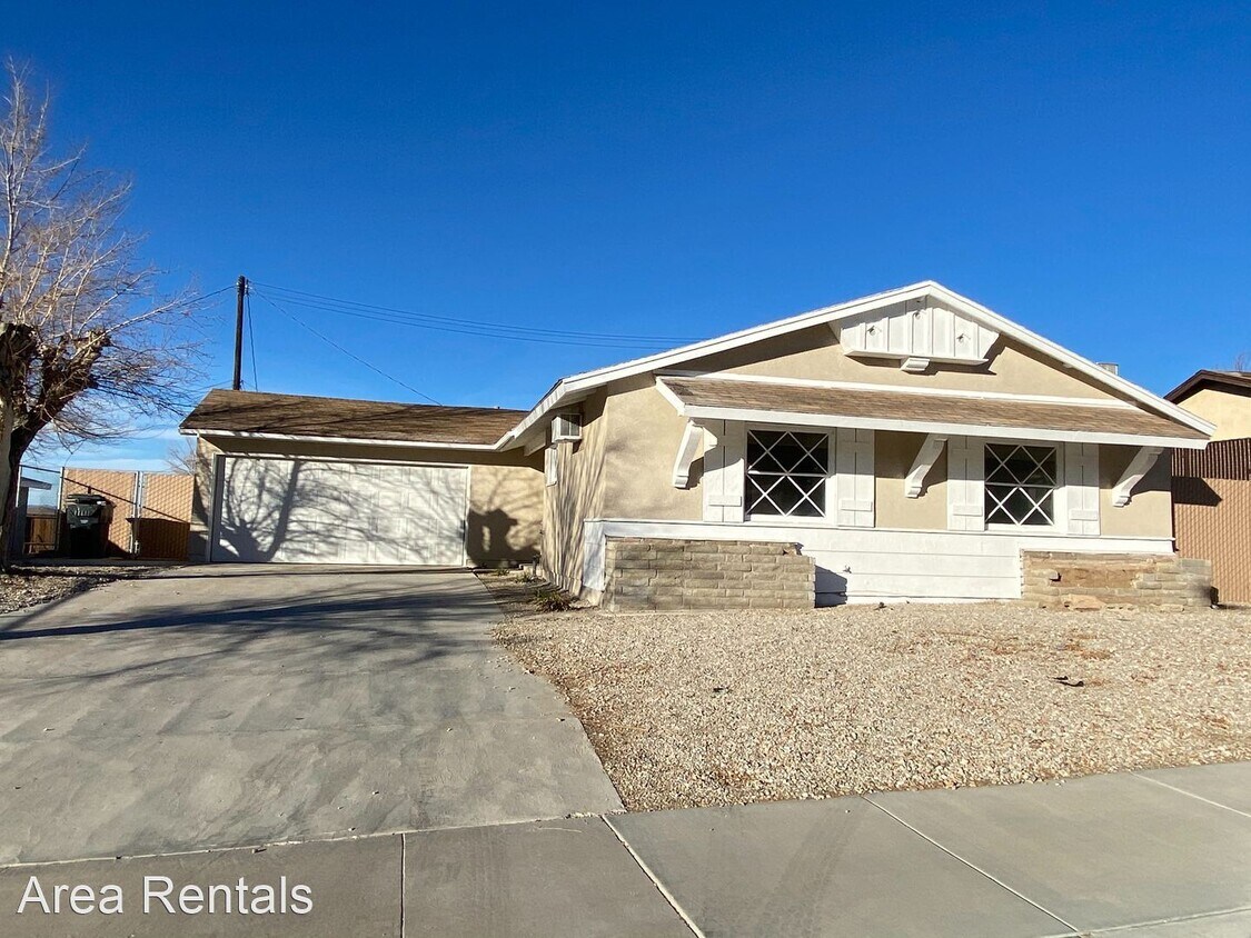 3 br, 2 bath House 811 KEITH STREET House Rental in Barstow, CA