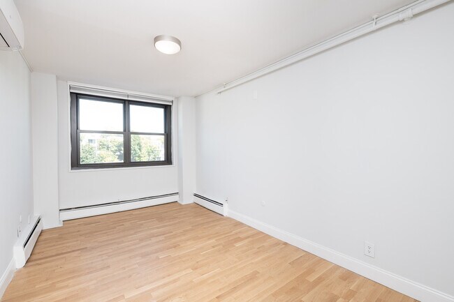Foto del edificio - 1410 Columbia Rd