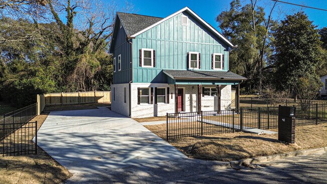 Foto del edificio - 2813 Cone Rd