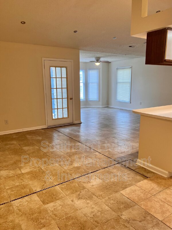 Foto del edificio - 7368 Rose Terrace Ct