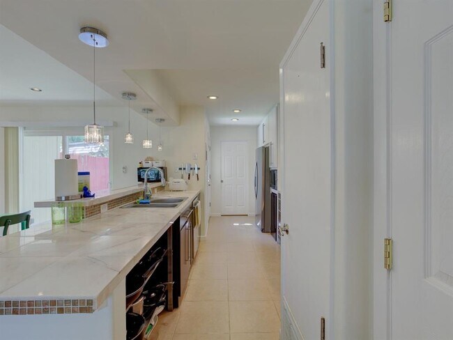 Foto del edificio - 710 Castle Ridge Rd