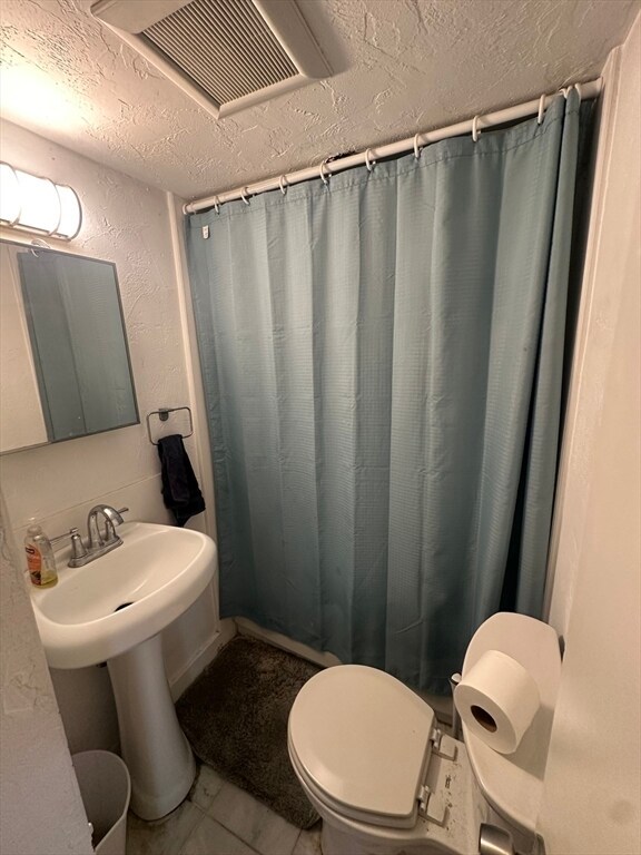 Foto del edificio - 675 E 7th St