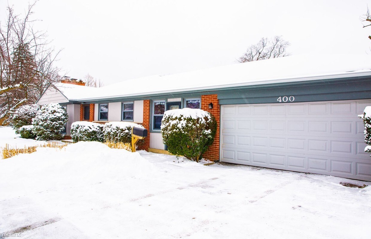 Primary Photo - 4 br, 2 bath House - 400 S Can Dota Ave