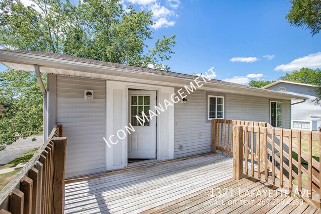 Foto del edificio - 1321 Lafayette Ave