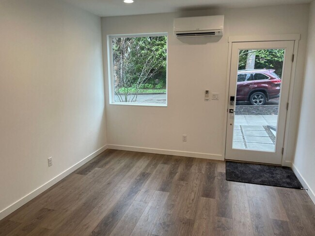 Foto del edificio - Elegant Wallingford Townhome