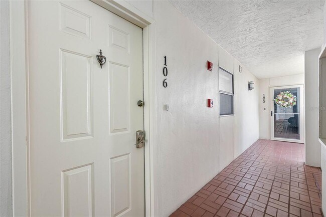 Foto del edificio - 7871 Sailboat Key Blvd S