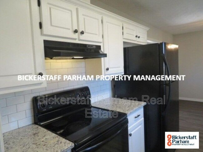 Foto del edificio - 26 Farmbrook Dr