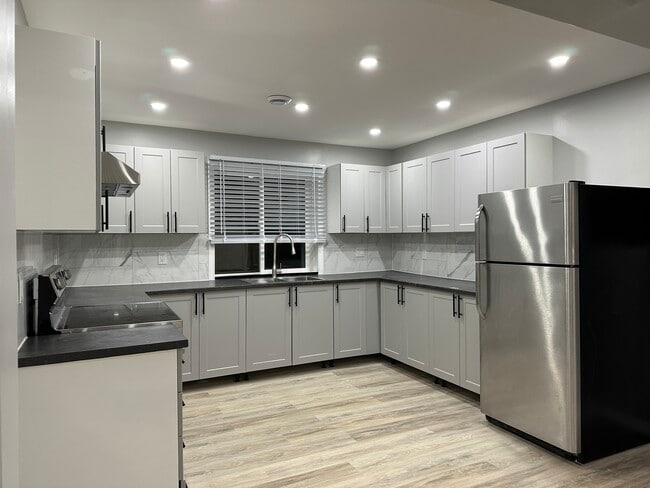 Building Photo - 2-29 Coyle Crescent - Lakefield ON