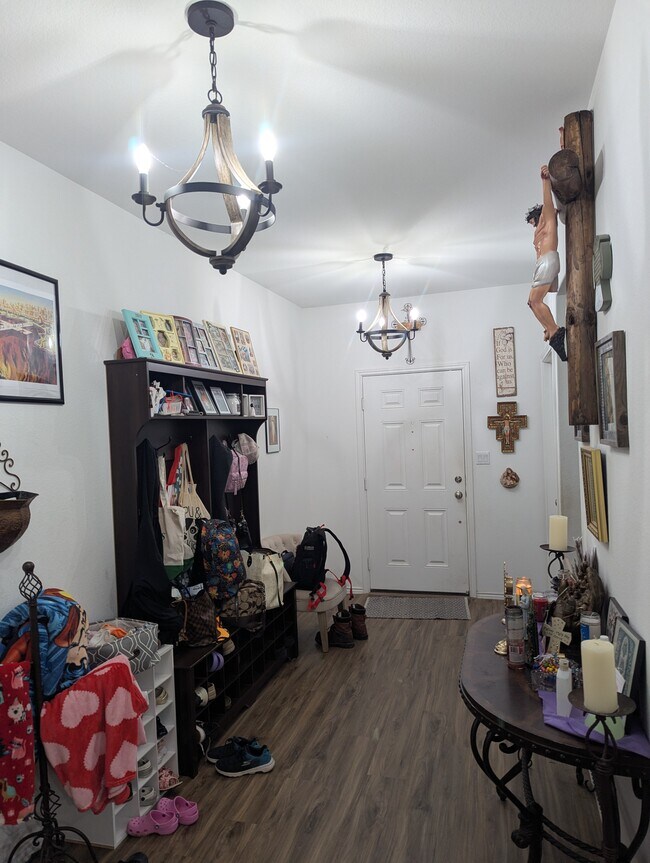 Foto del edificio - 112 Esparza Dr