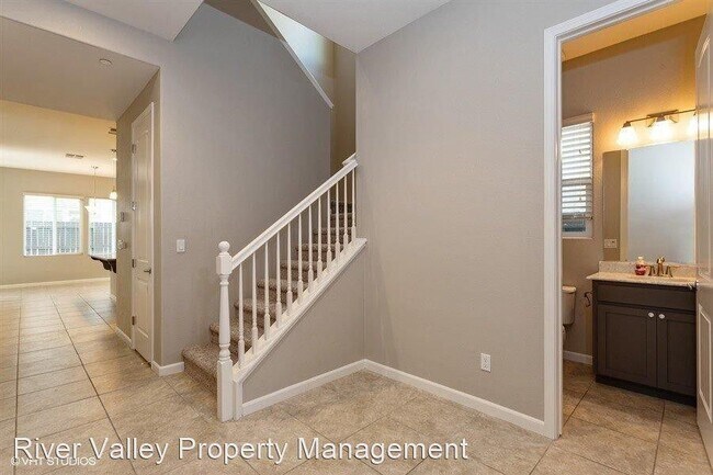 Building Photo - 4 br, 3 bath House - 3707 Kos Island Ave