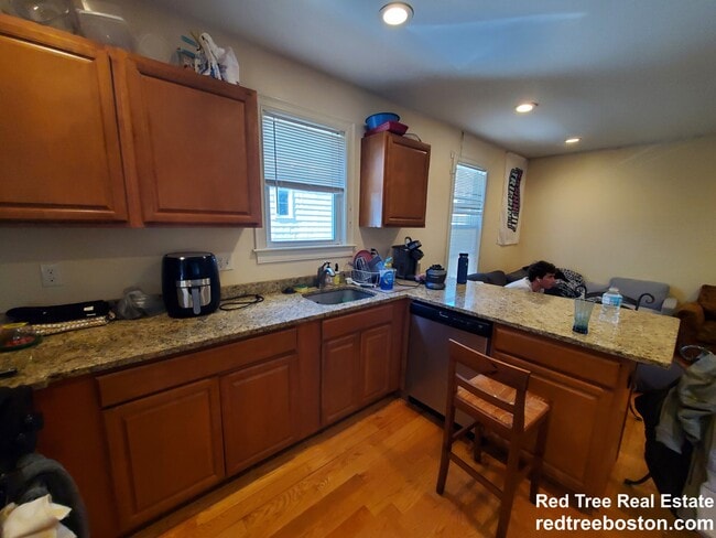 Photo - 35 Pratt St Apartment