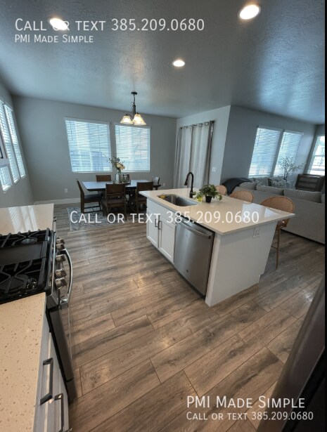 Primary Photo - 3119 W 1690 N