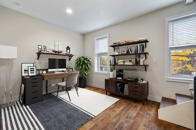 Building Photo - Gorgeous 3 BD/ 2.5 BA Located in Lawrenceville!