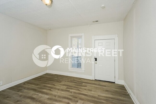 Foto del edificio - 1 Bedroom Pet-Friendly Home in Louisville, KY with Main Street Renewal