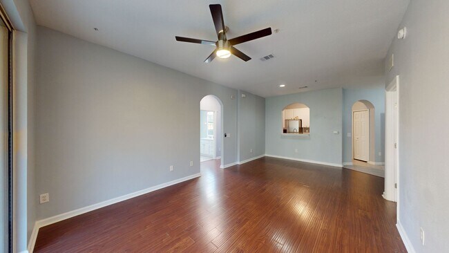Building Photo - Completely renovated 3 bedroom, 2 bathroom...