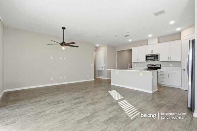 Foto del edificio - 1543 Sugarbelle Cir