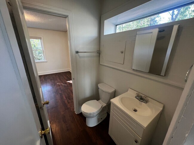Foto del edificio - Charming 2 Bedroom Home Minutes from Downtown Greenville