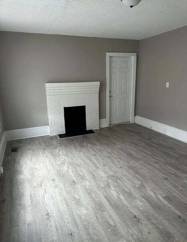 Foto principal - 3634 W Dixon Blvd