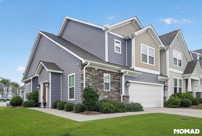 Building Photo - 201 Sprucewood Ct