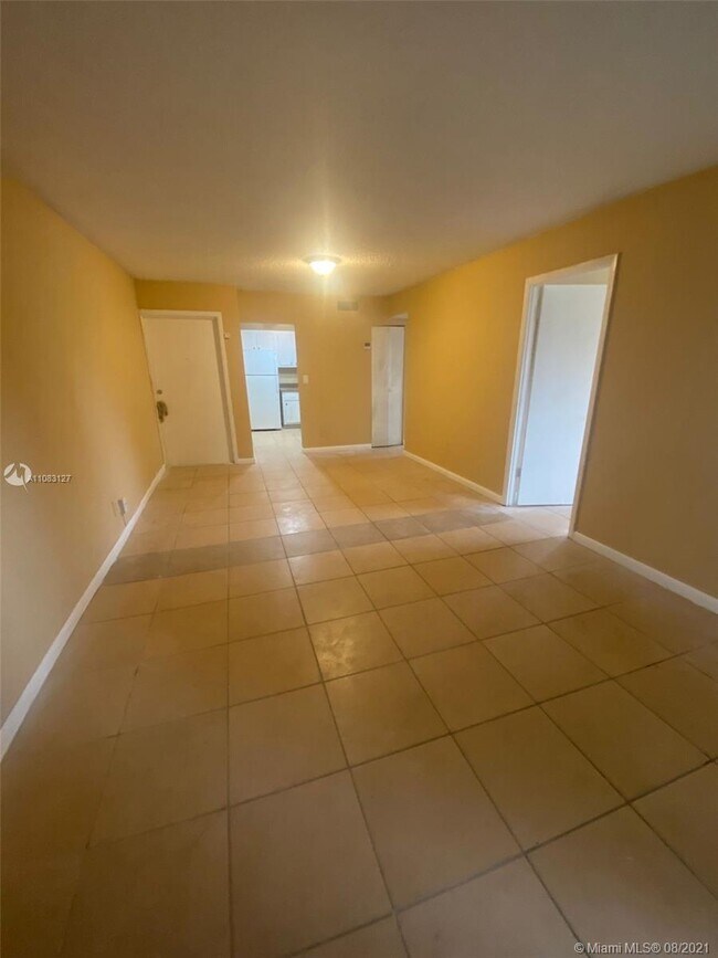 Foto del edificio - 961 NW 45th St