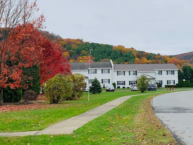 Building Photo - 129 MT Path