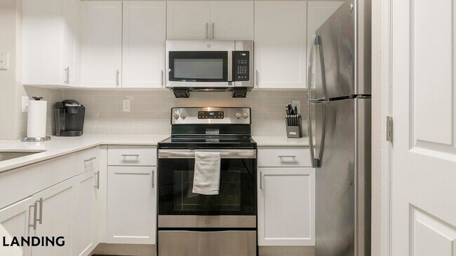Foto del edificio - 10200 Falcon Pine Blvd