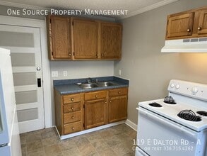 Building Photo - 119 E Dalton Rd