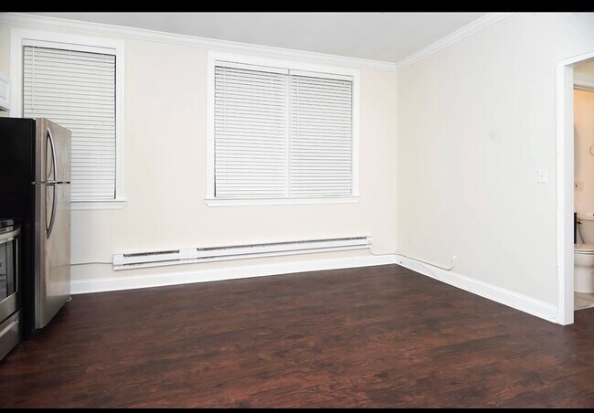 Foto del edificio - 3345 N Marshfield Ave