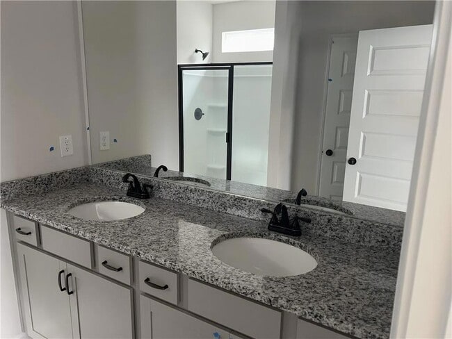 Building Photo - 423 Perth Dr