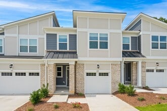 Building Photo - 205 Millennium Dr