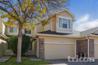 Building Photo - 8566 S Lewis Way