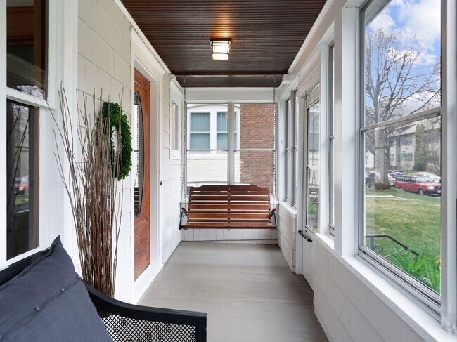 Foto del edificio - 1794 Ashland Ave