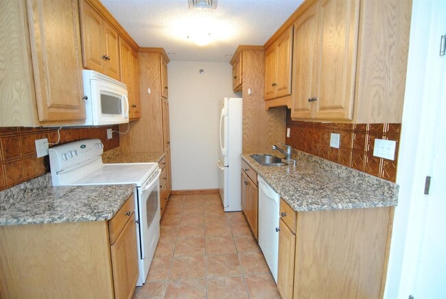 Building Photo - 133 Abbott Farm Ln
