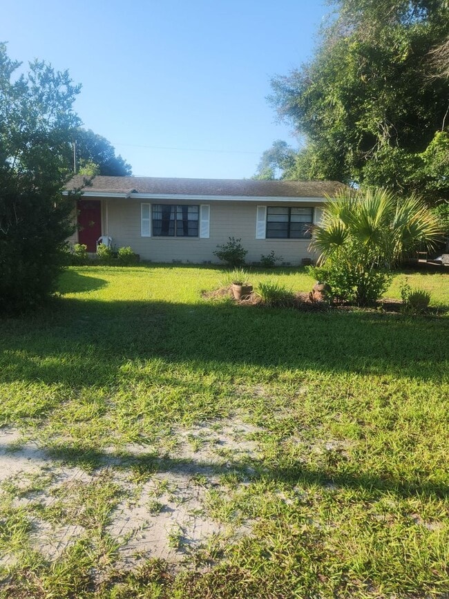 Building Photo - 1608 Pine Ave