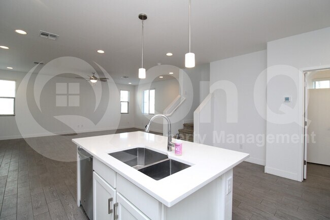 Building Photo - 4218 S 58th Ln